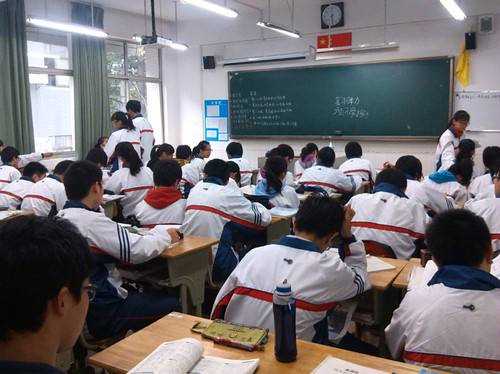 义乌学校教室空调全覆盖 告别“蒸笼”教室